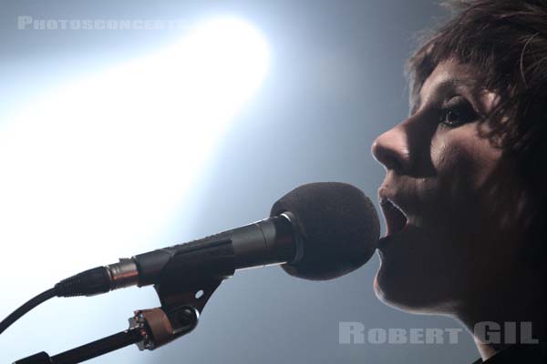 CATE LE BON - 2014-02-25 - PARIS - Point Ephemere - Cate Timothy